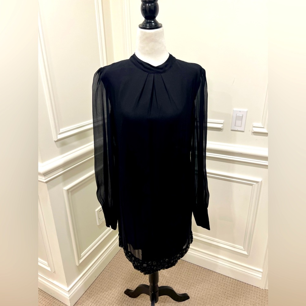 Gold hawk silk dress. Size M. With pockets!!